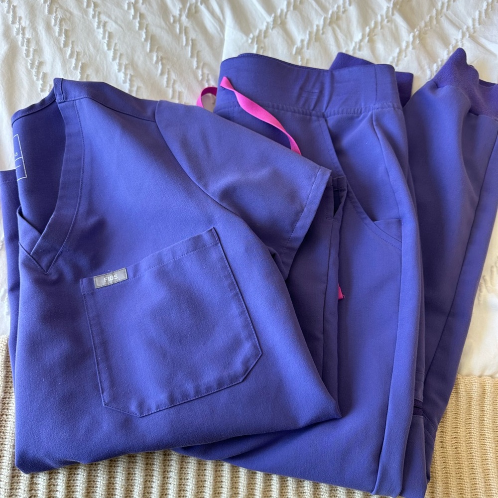 Figs Scrub Set